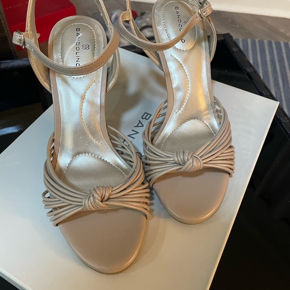 Bandolino Natural Open Toe Strappy Sandals 6.5M New in box - Picture 4 of 6